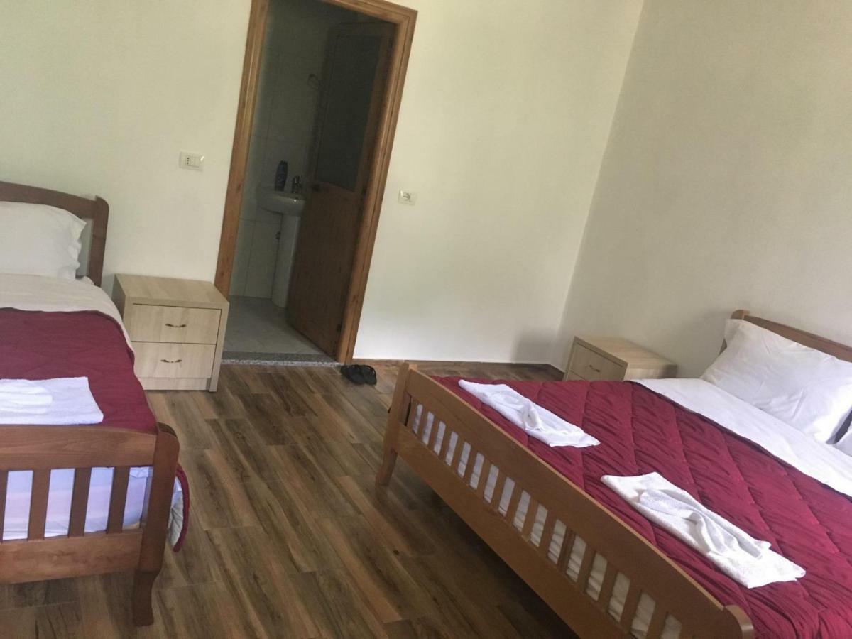 فندق Bujtina Zici ثيث المظهر الخارجي الصورة